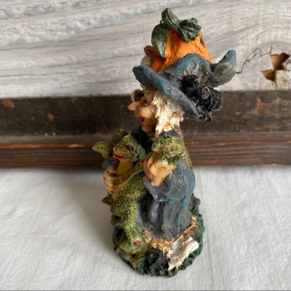 Halloween Resin Witch Ghost Pumpkin Frogs - Picture 3 of 6